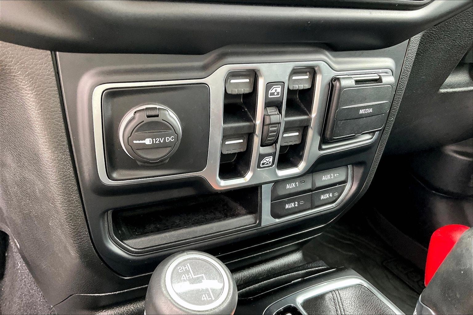 2020 Jeep Wrangler Unlimited Sahara Altitude