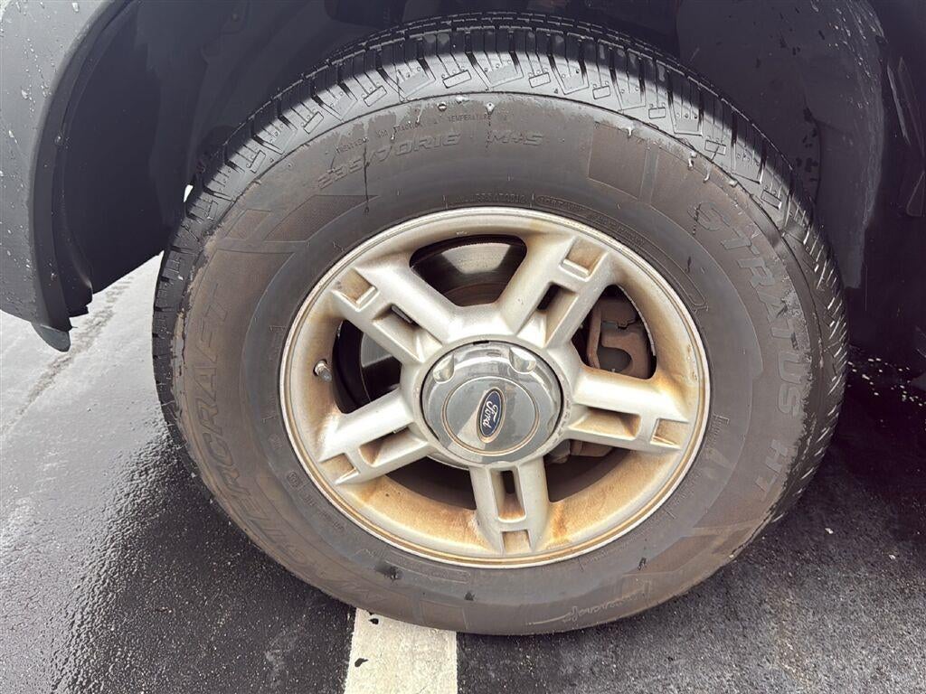 2004 Ford Explorer XLS