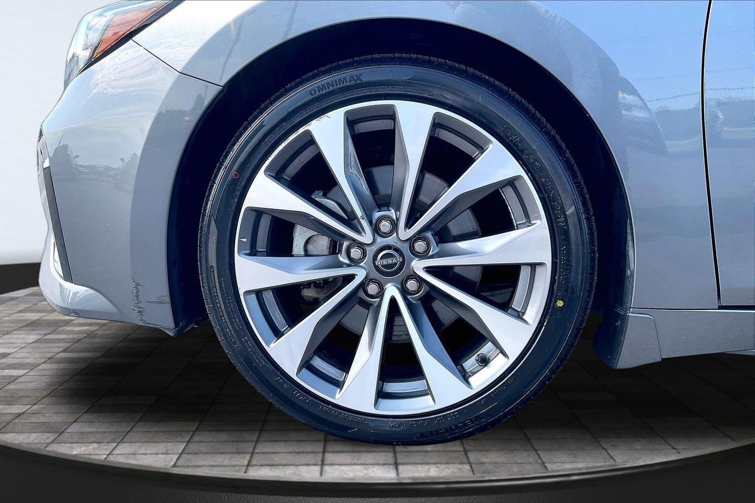 2023 Nissan Maxima Platinum