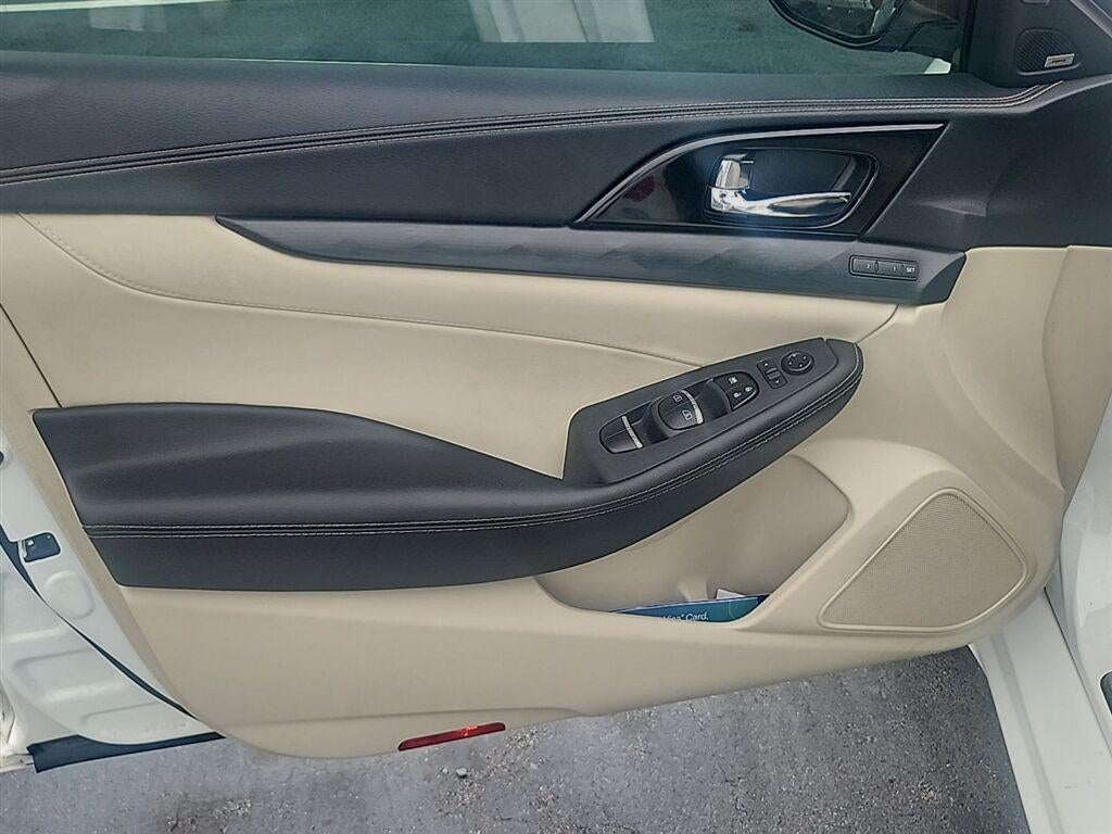 2023 Nissan Maxima Platinum