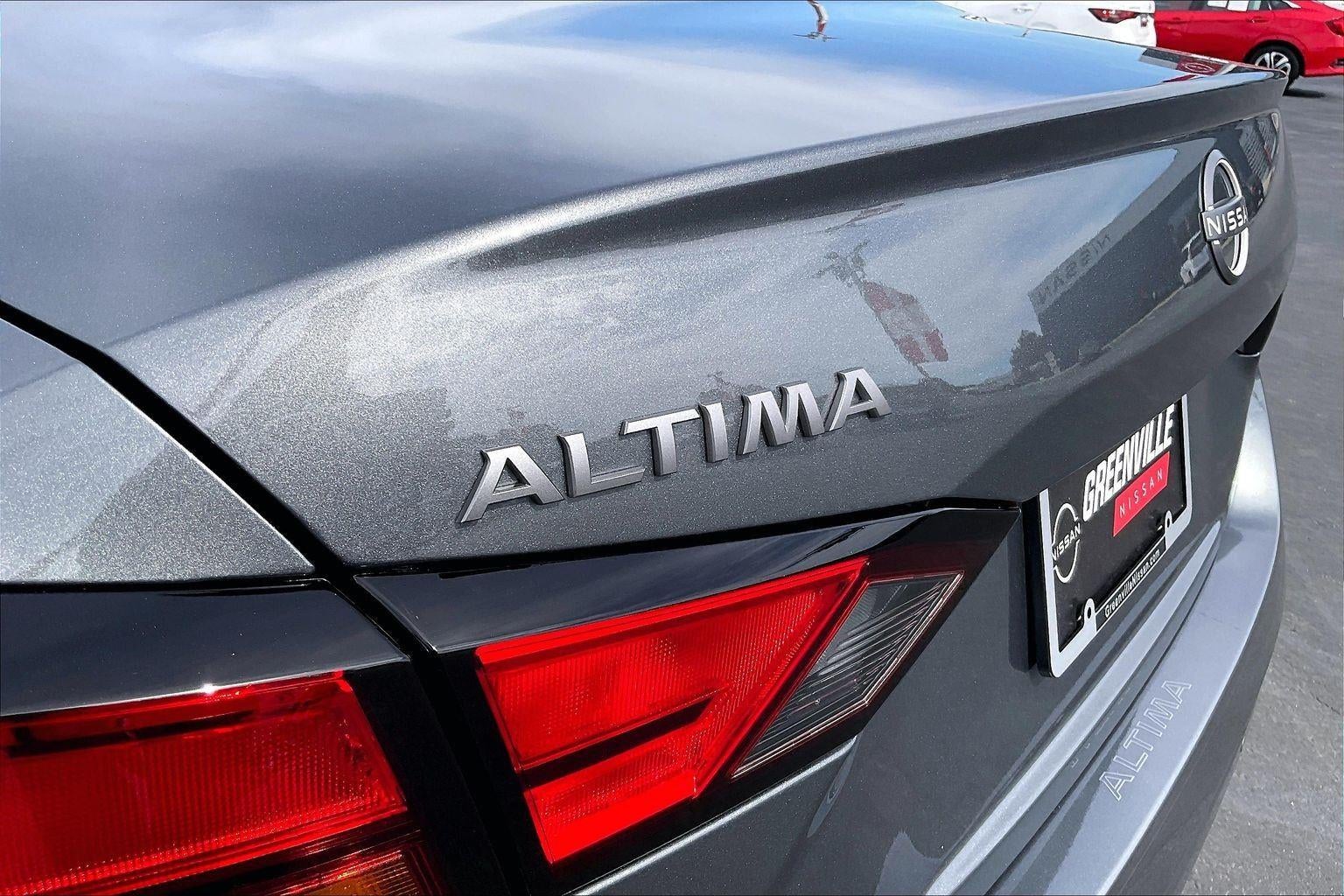 2026 Nissan Altima SR