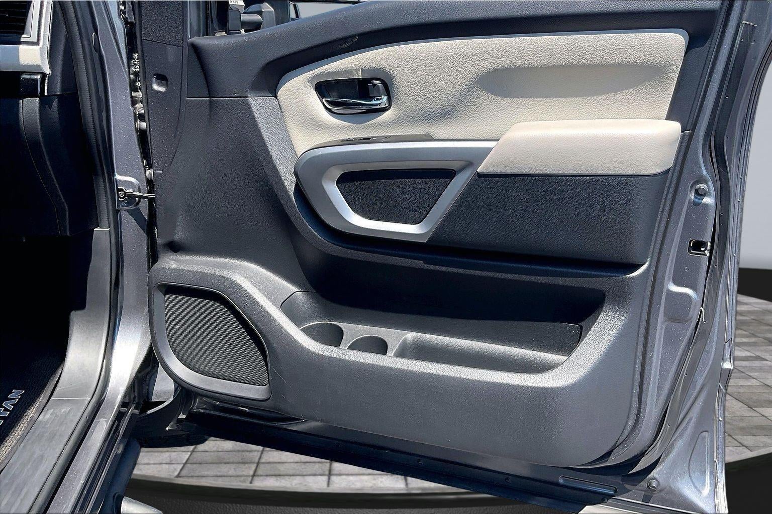 2024 Nissan Titan SV