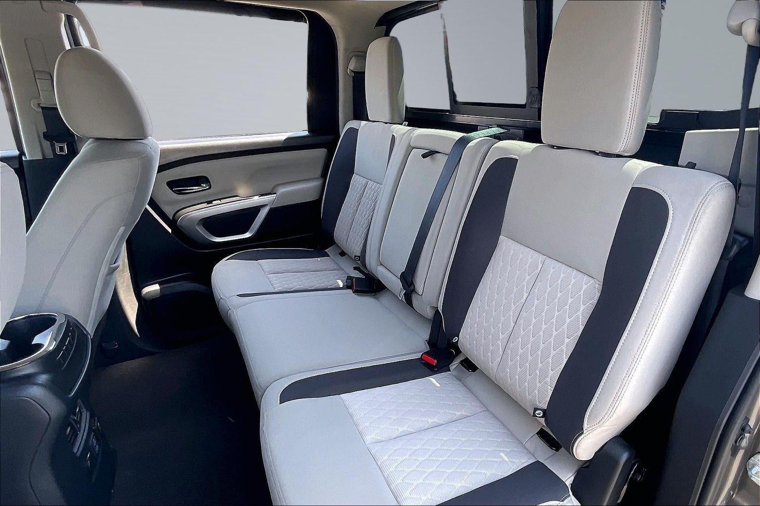 2024 Nissan Titan SV