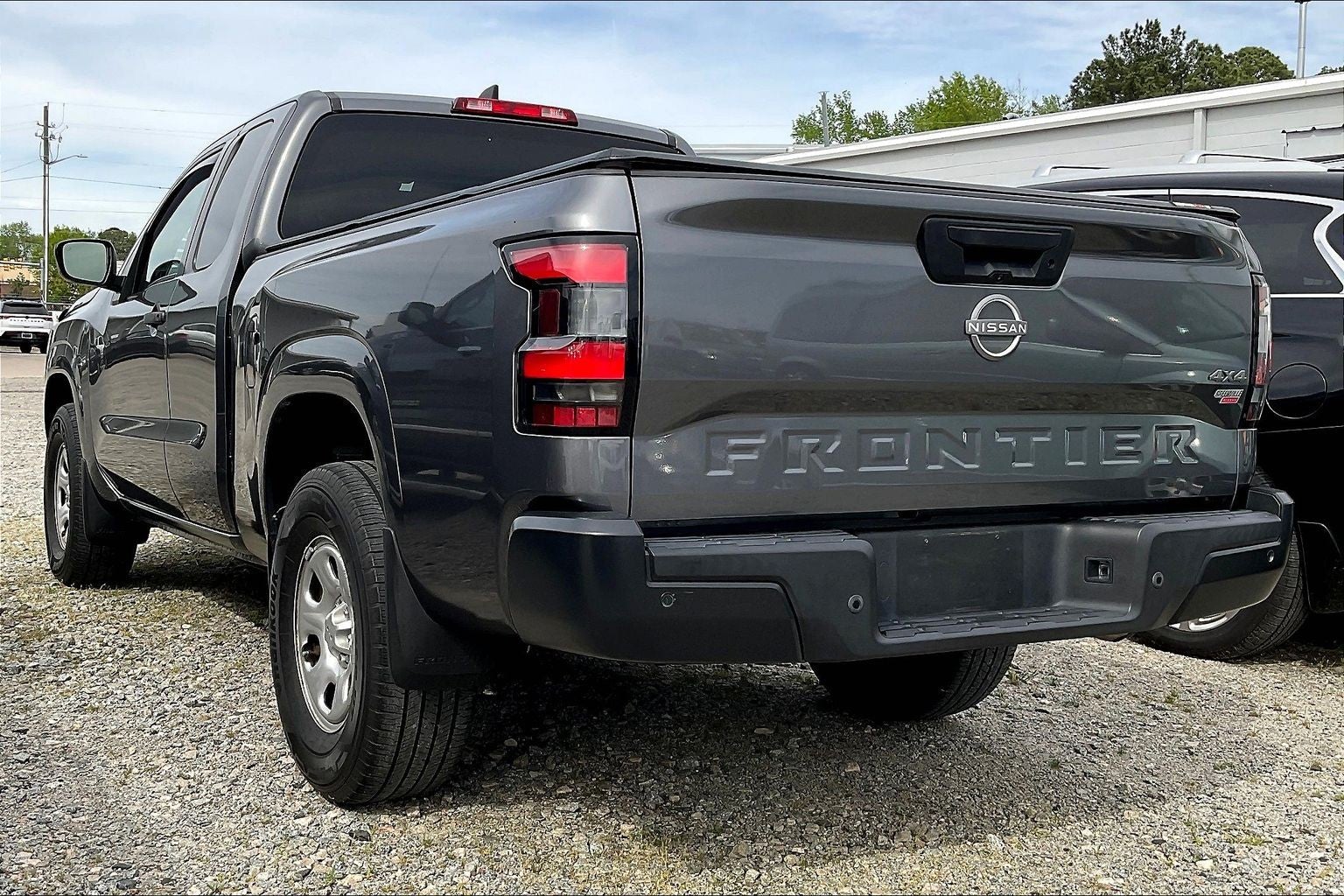 2022 Nissan Frontier S