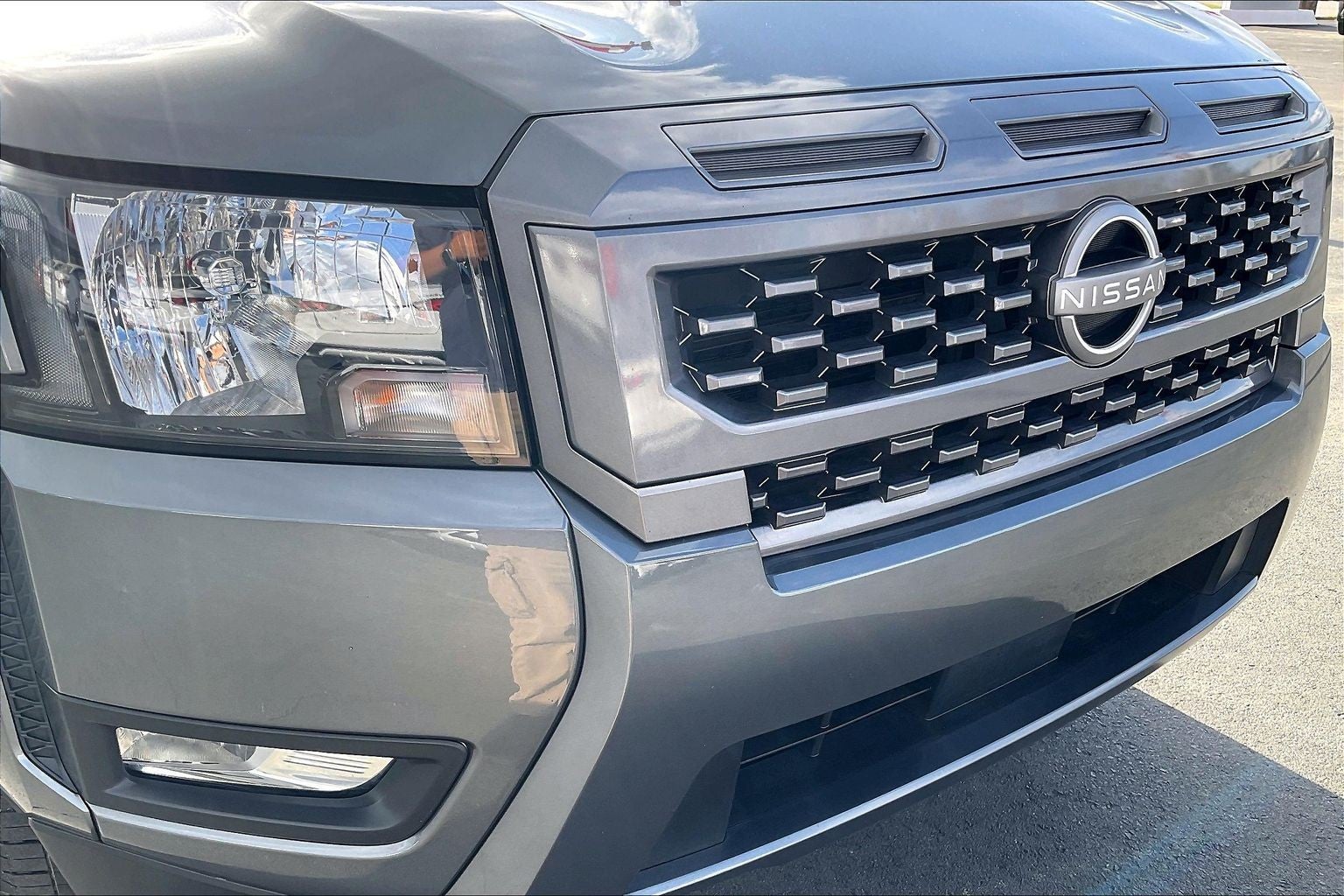 2025 Nissan Frontier SV