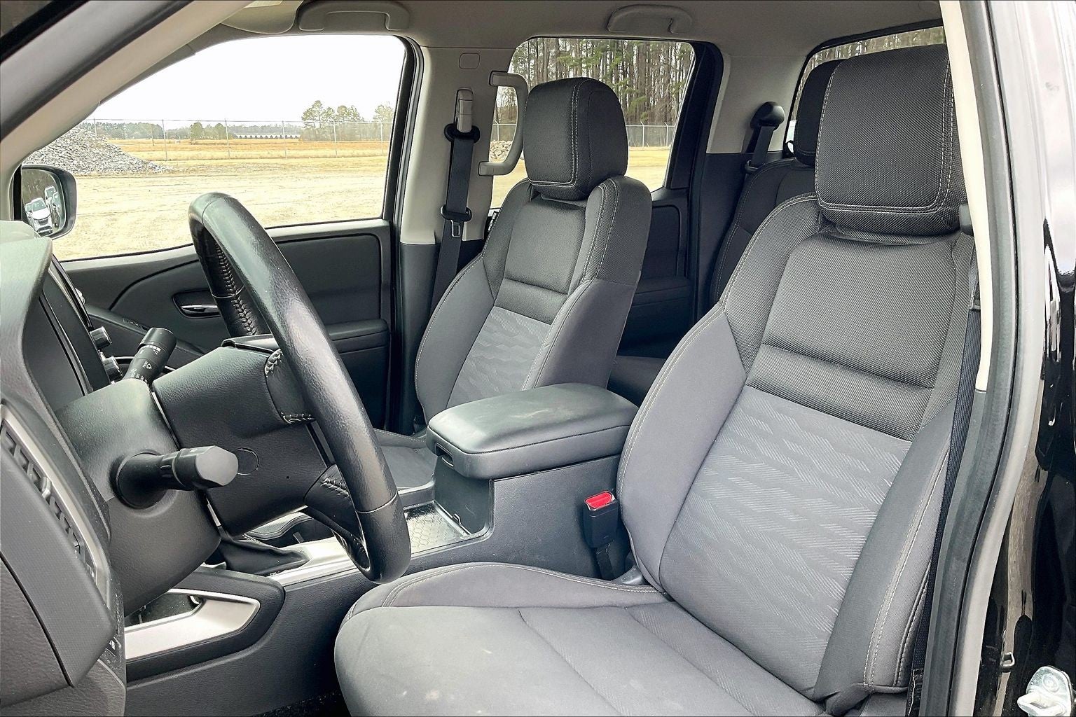 2024 Nissan Frontier SV