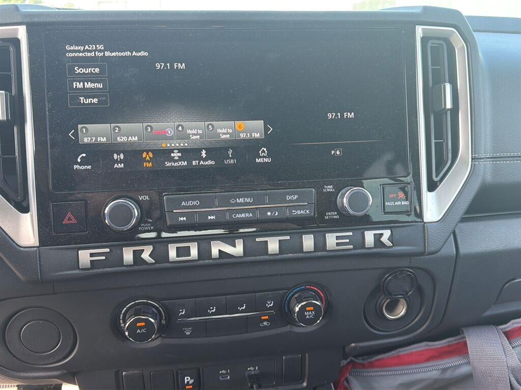 2025 Nissan Frontier SV