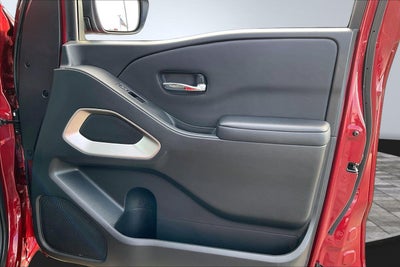 2025 Nissan Frontier SV