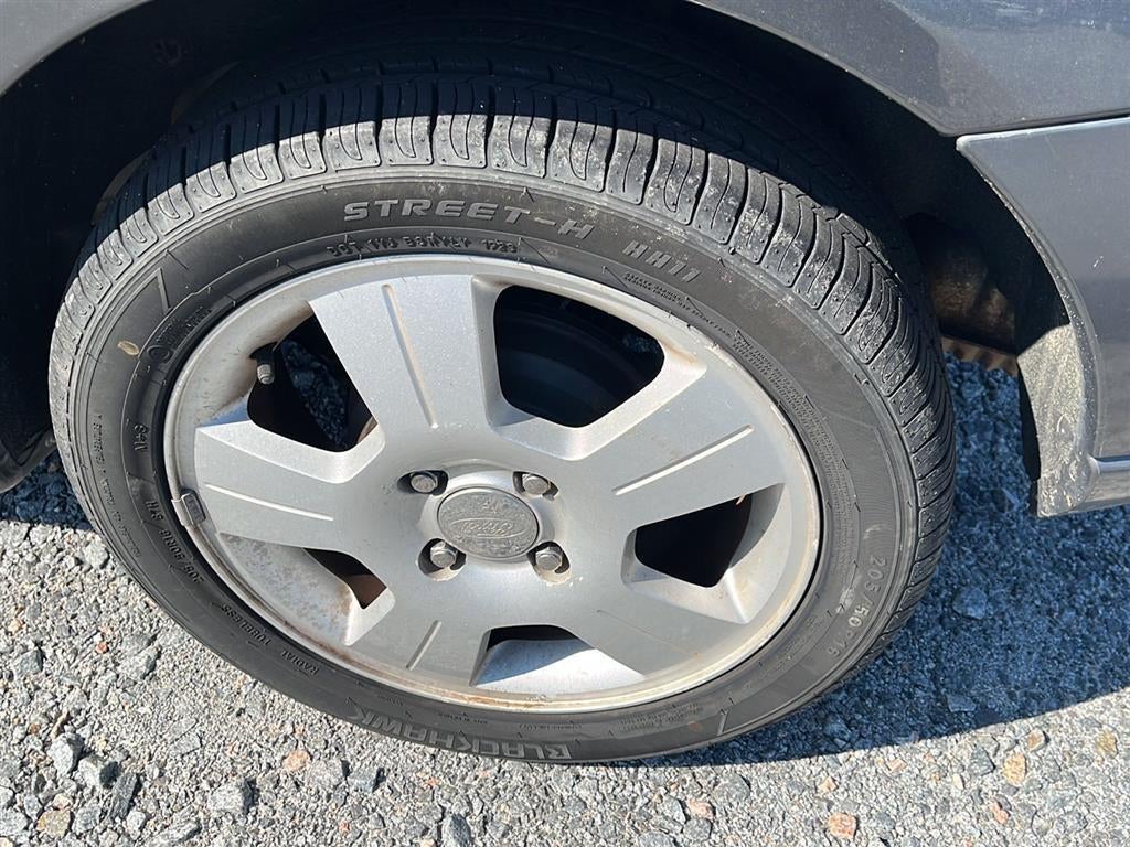 2005 Ford Focus S