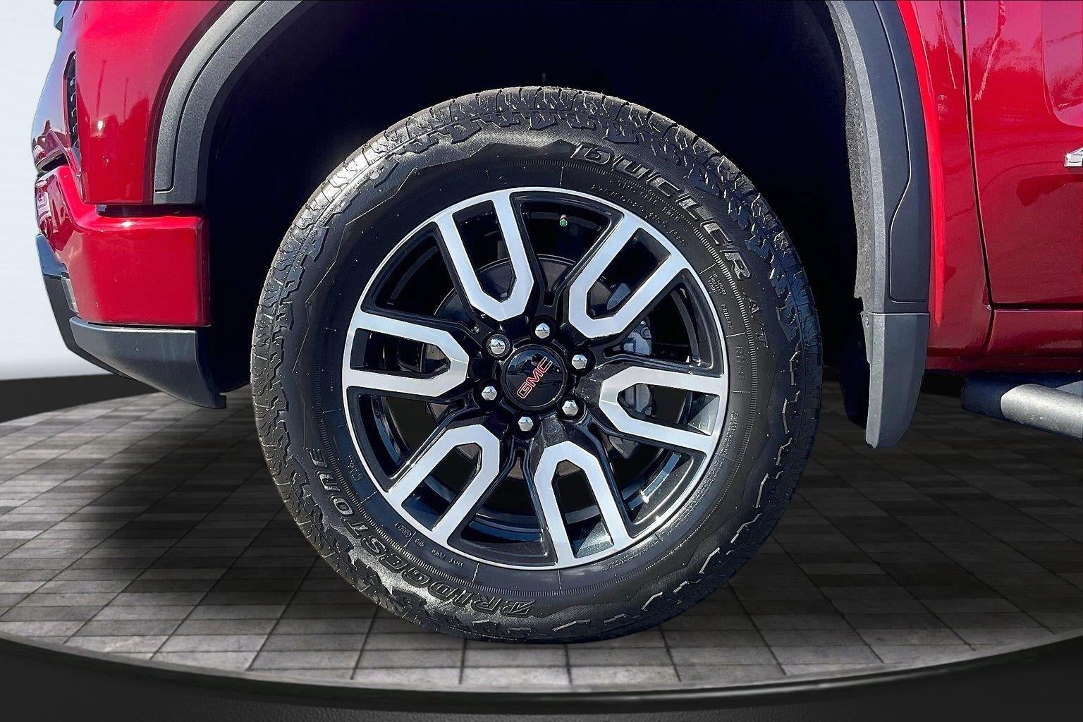 2025 GMC Sierra 1500 AT4