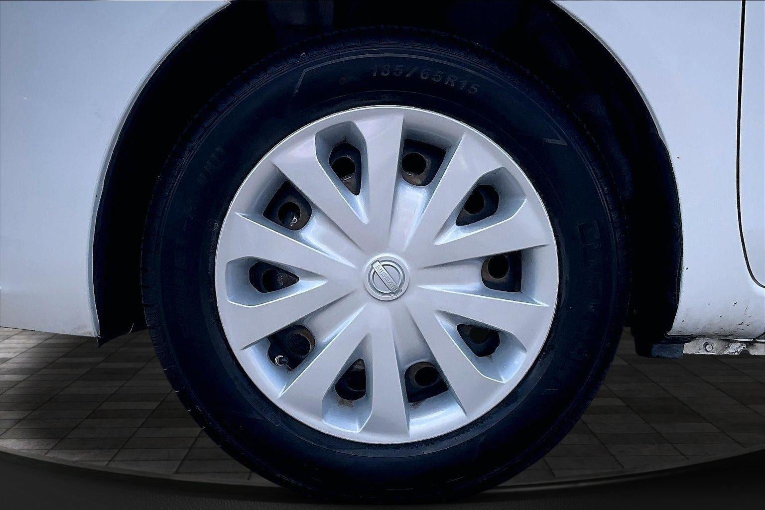 2012 Nissan Versa SV