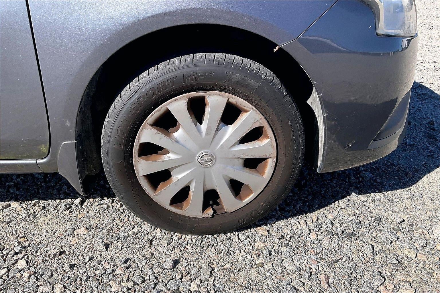 2017 Nissan Versa Sedan S Plus