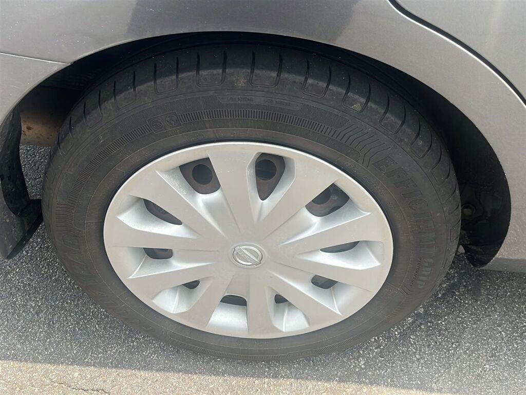2016 Nissan Versa SV
