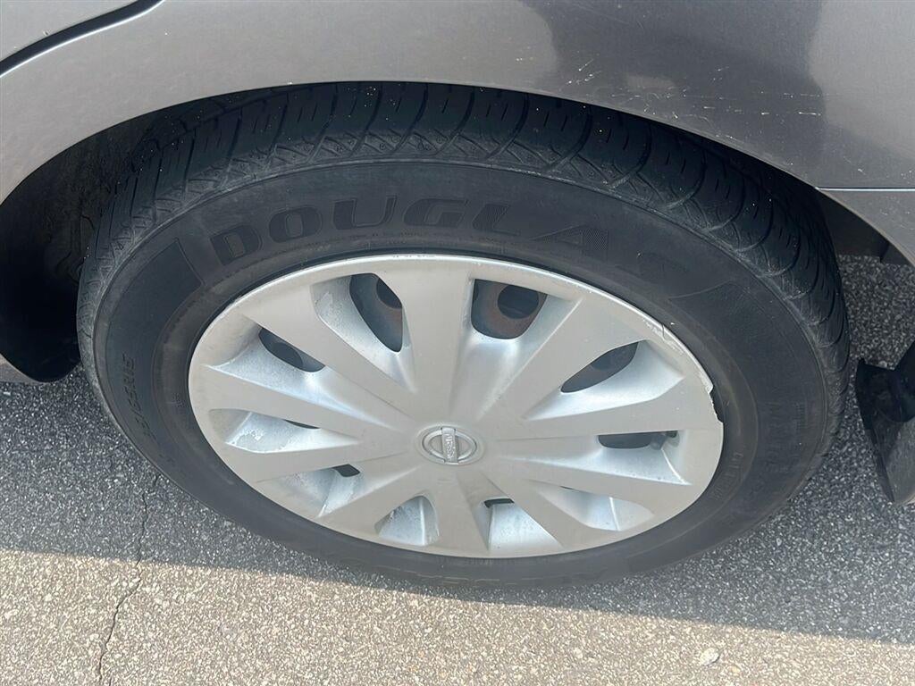 2016 Nissan Versa SV