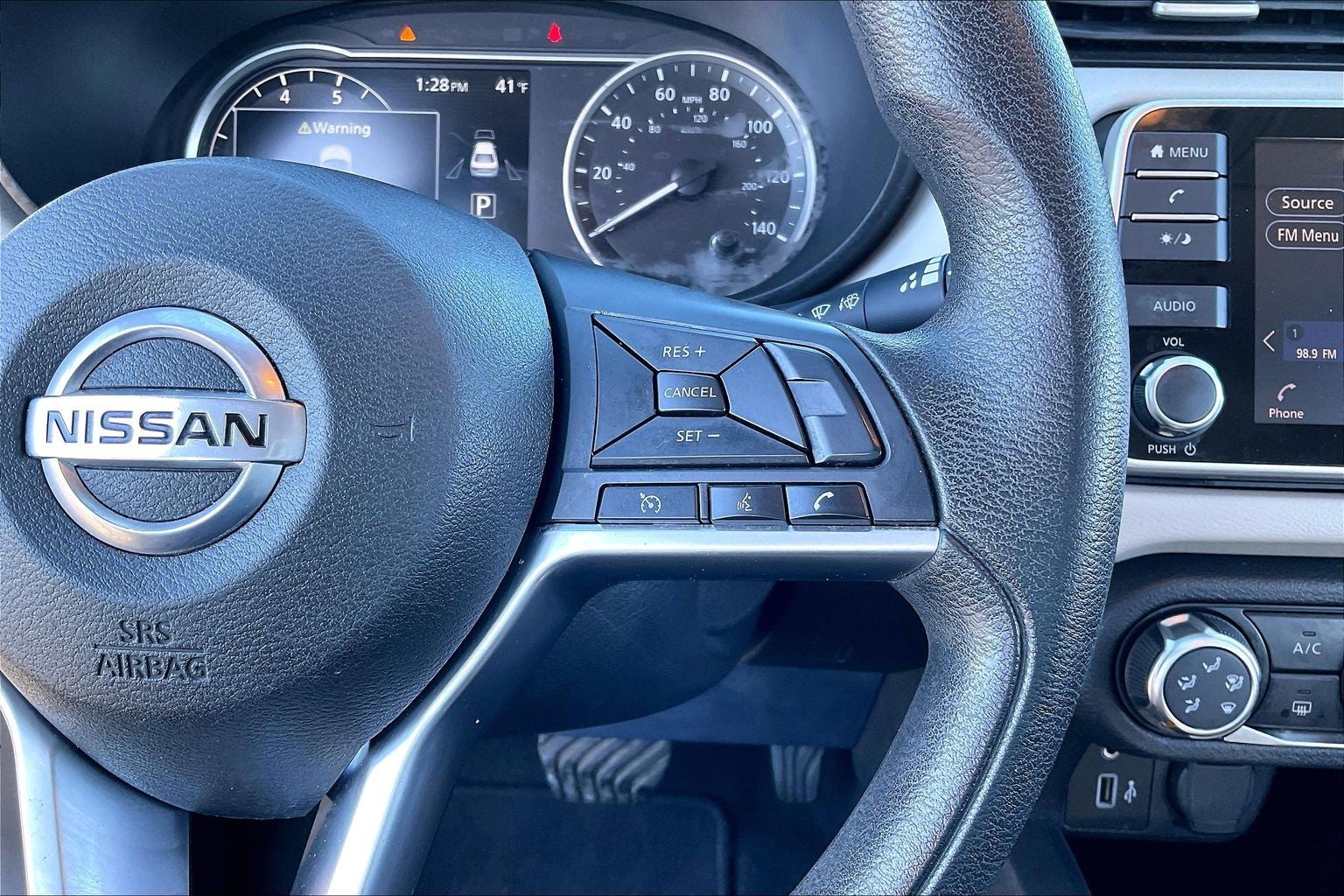 2022 Nissan Versa SV