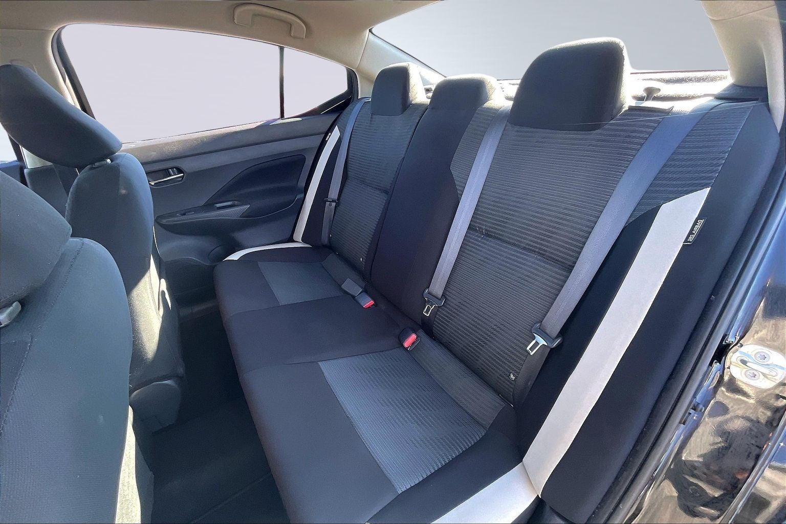 2022 Nissan Versa SV