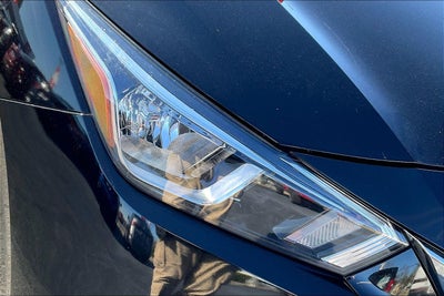 2022 Nissan Versa SV