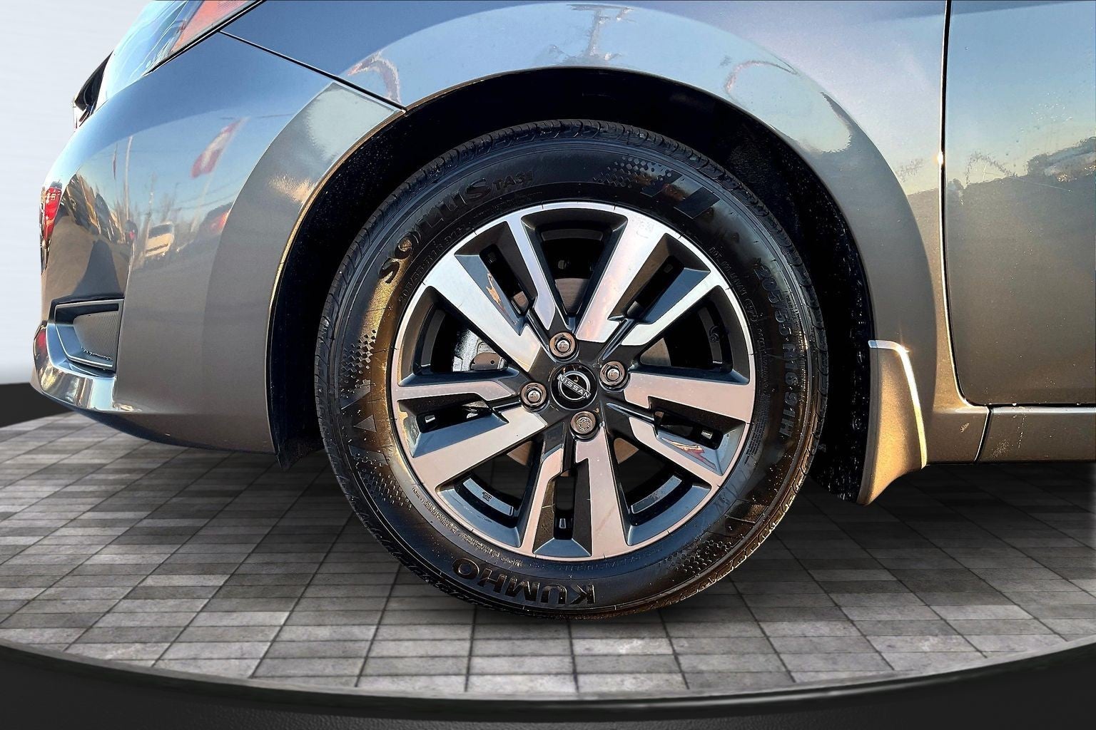 2025 Nissan Versa SV