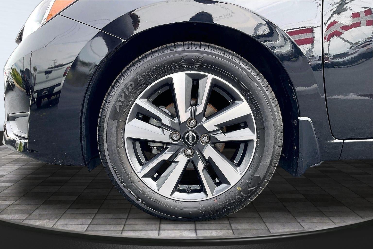 2024 Nissan Versa SV