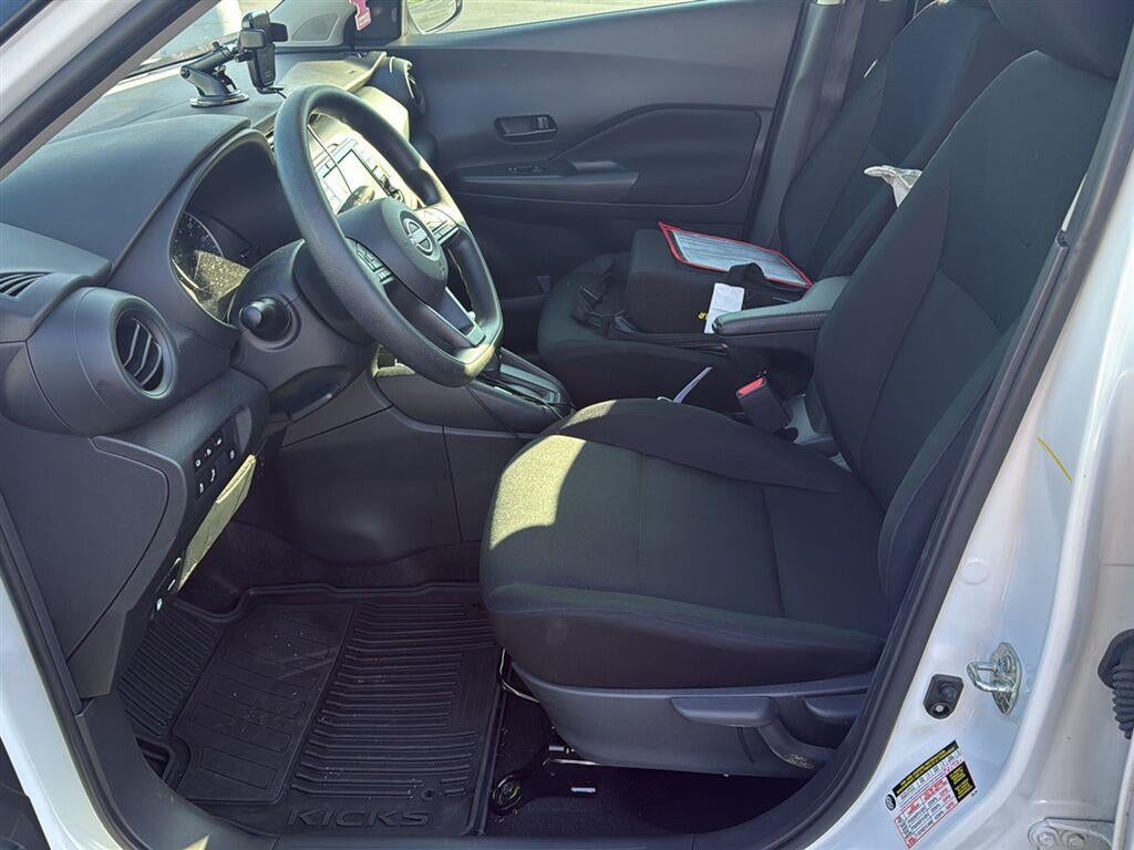2024 Nissan Kicks S