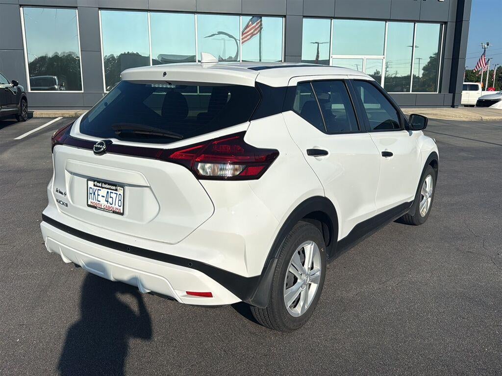 2024 Nissan Kicks S
