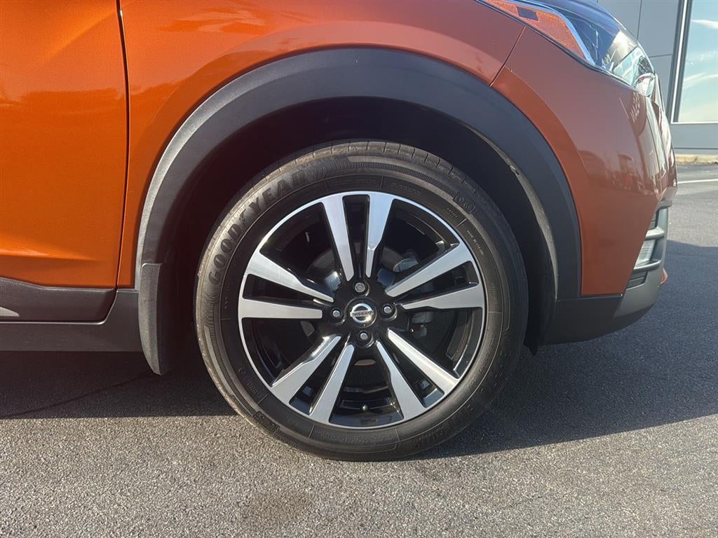 2020 Nissan Kicks SR