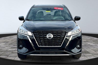 2021 Nissan Kicks SR