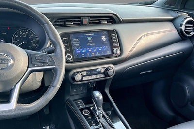 2021 Nissan Kicks SR