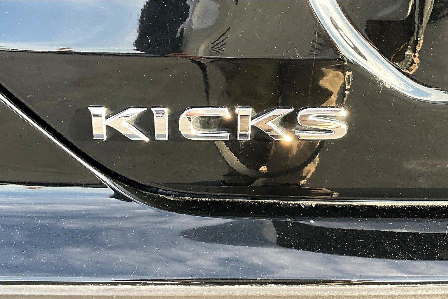 2021 Nissan Kicks SR
