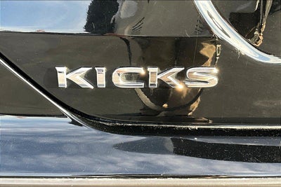 2021 Nissan Kicks SR