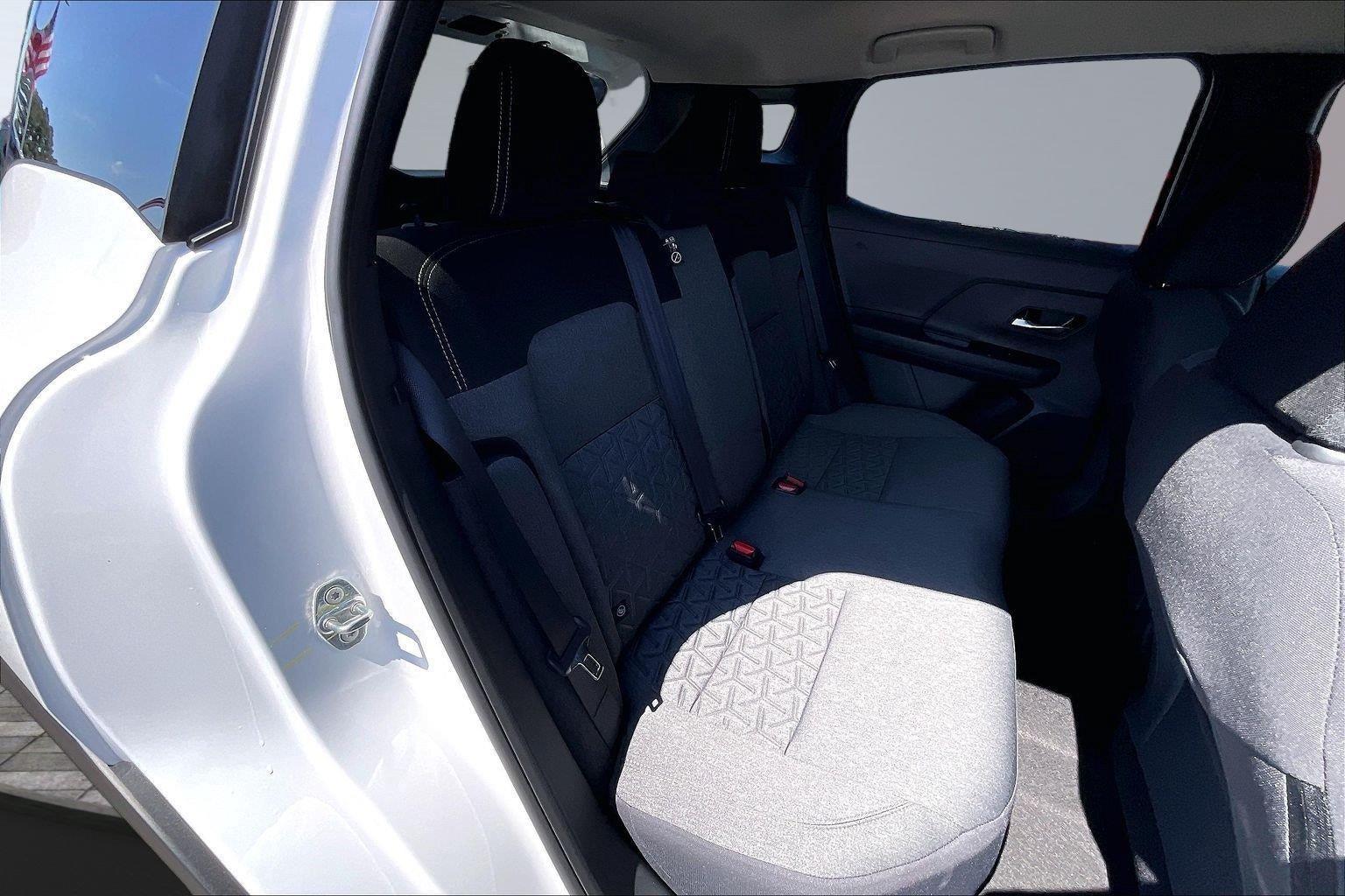 2027 Nissan Kicks SV