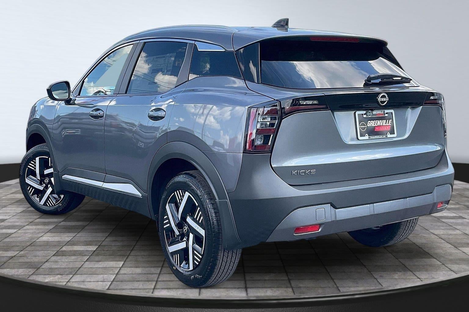 2027 Nissan Kicks SV