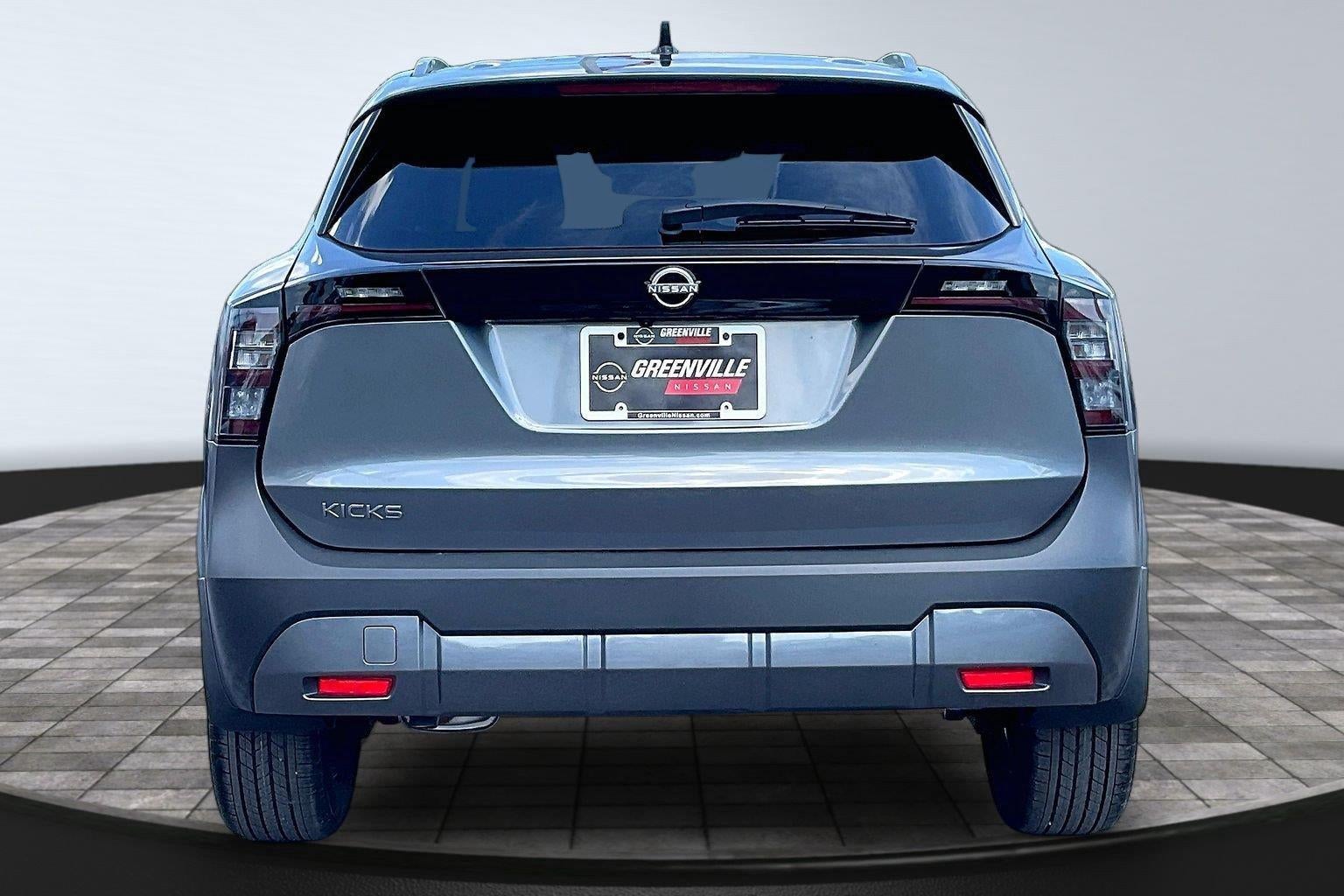 2027 Nissan Kicks SV