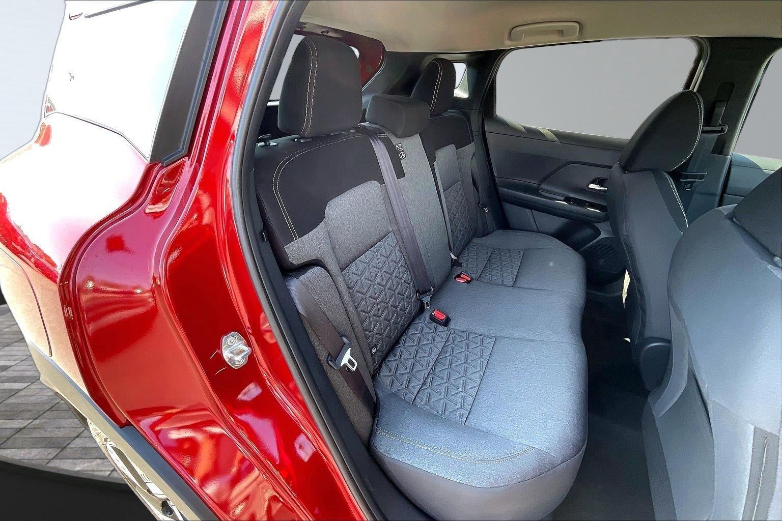 2027 Nissan Kicks SV