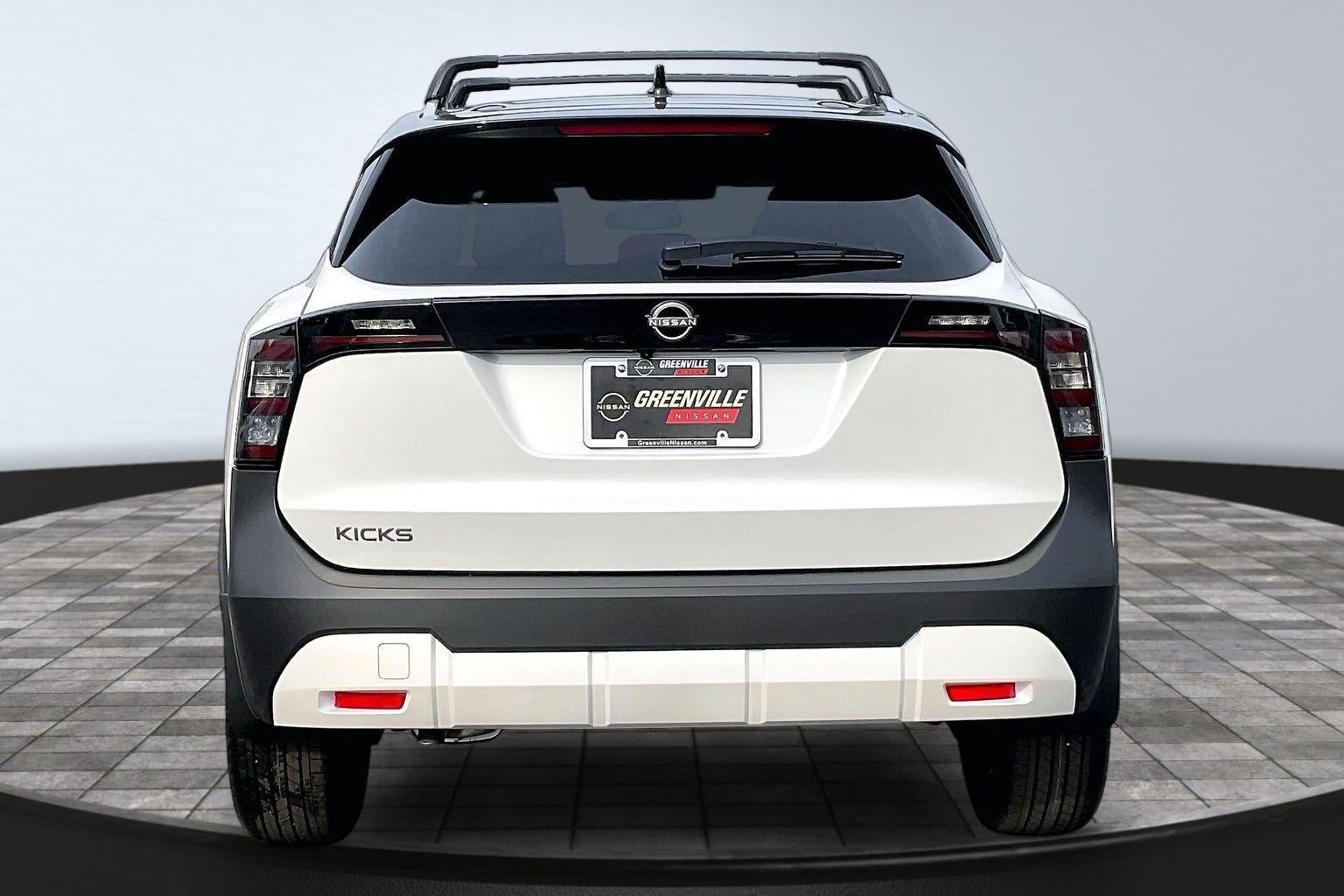 2027 Nissan Kicks SV