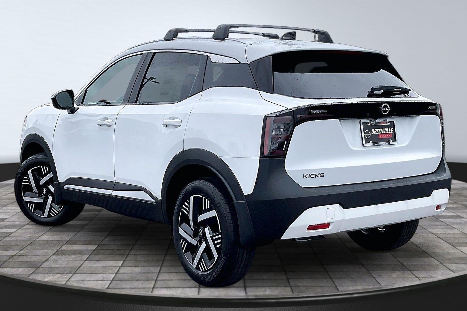 2027 Nissan Kicks SV