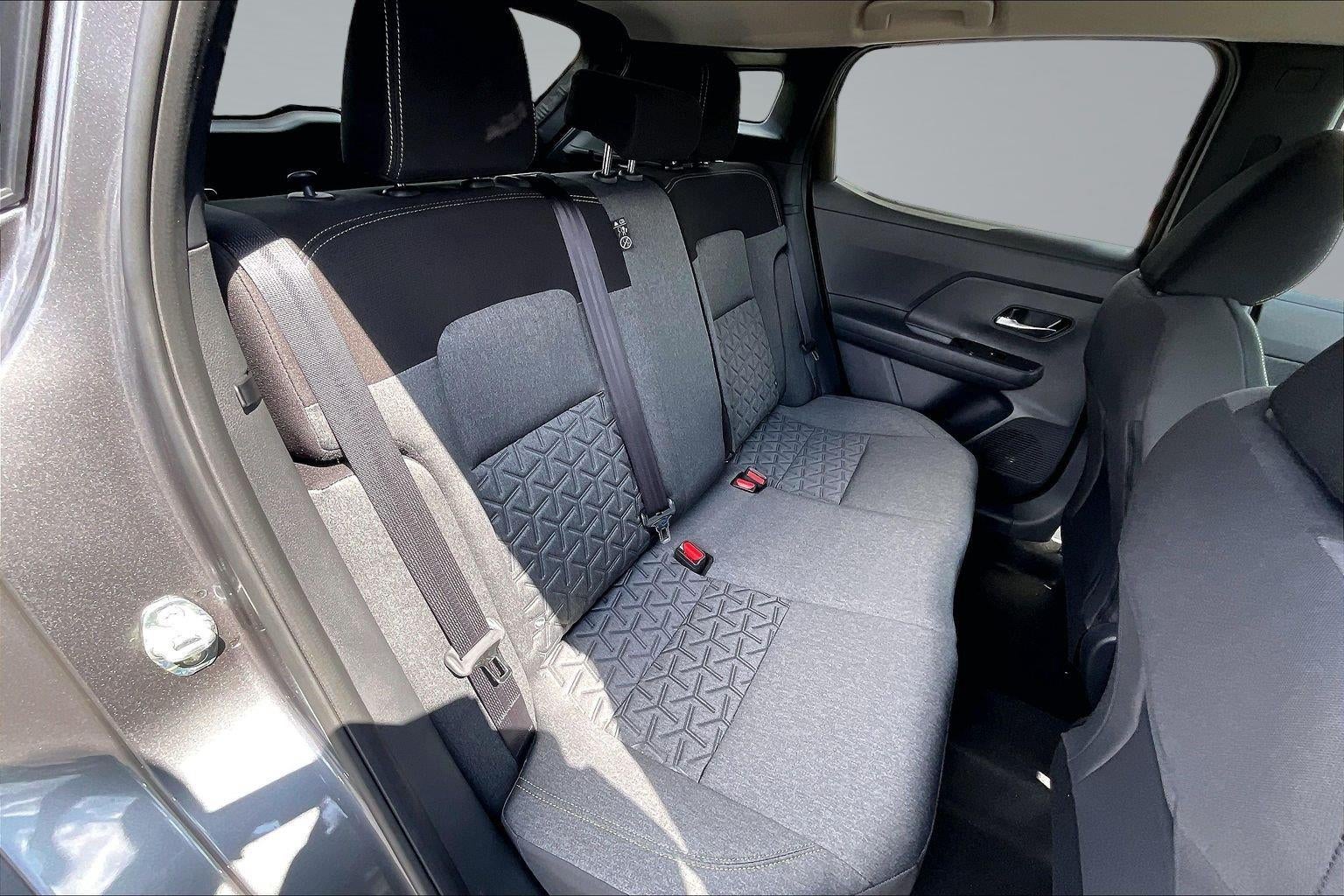 2027 Nissan Kicks SV