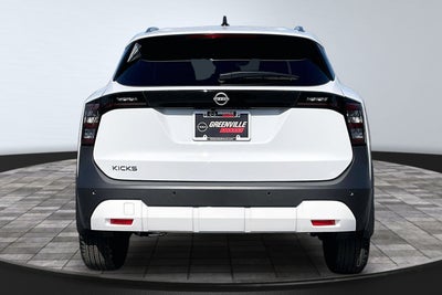 2026 Nissan Kicks SV