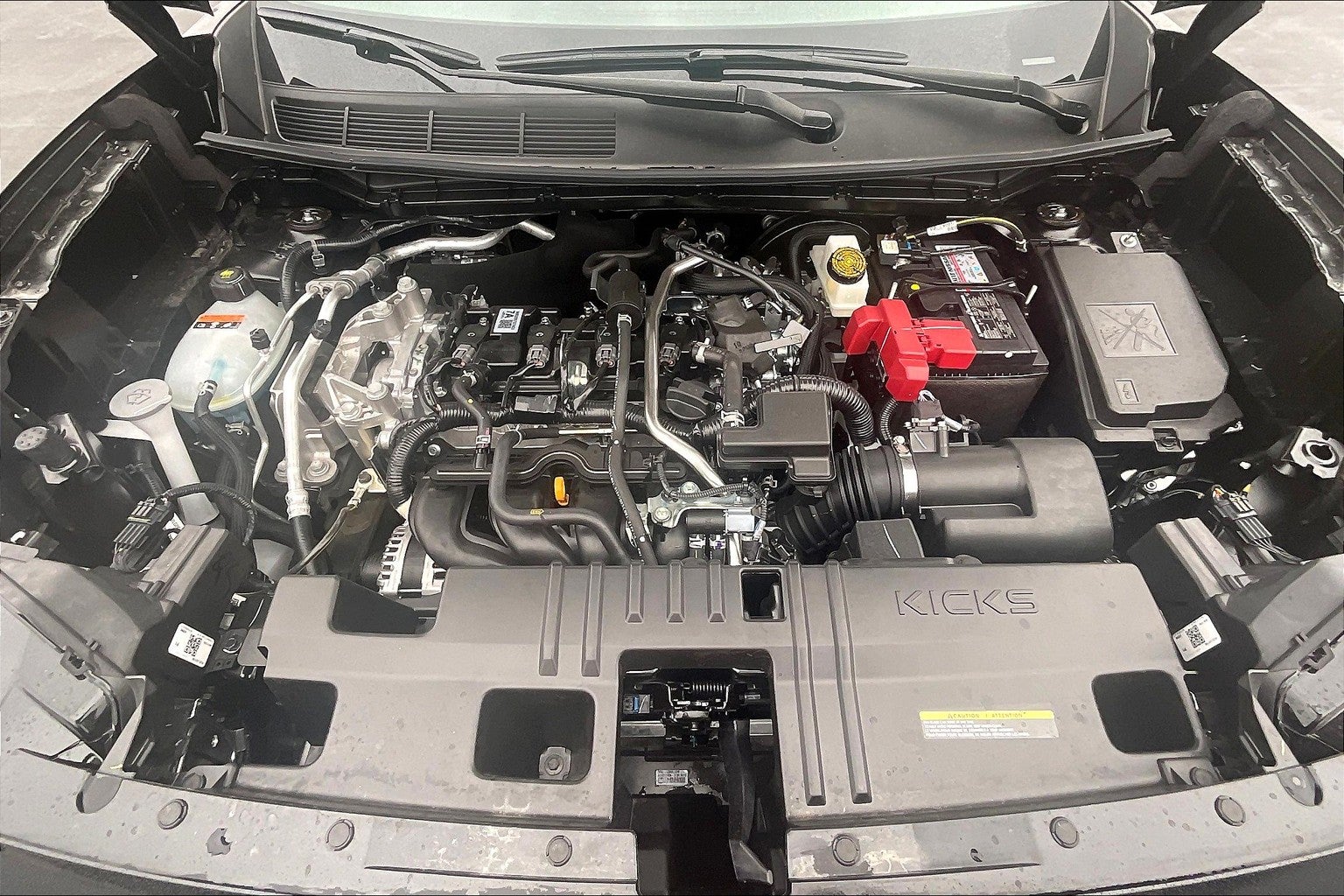 2025 Nissan Kicks SR