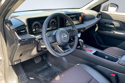 2025 Nissan Kicks SR