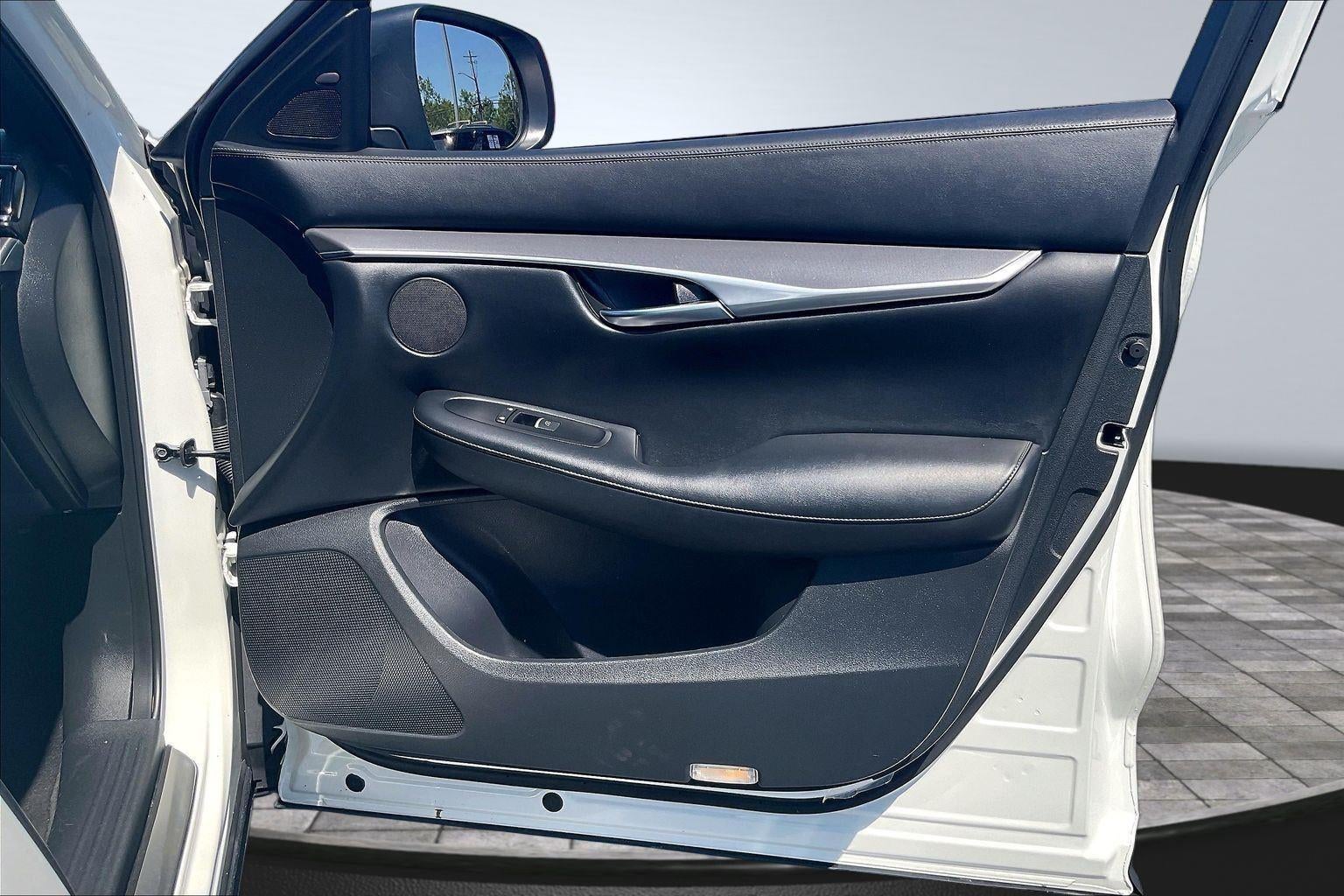 2022 INFINITI QX50 LUXE