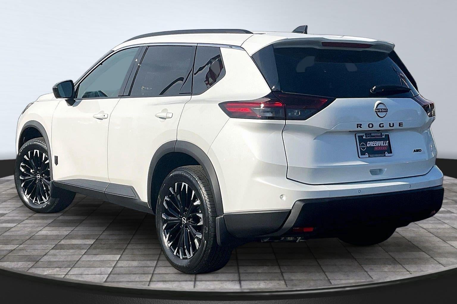 2026 Nissan Rogue Dark Armor