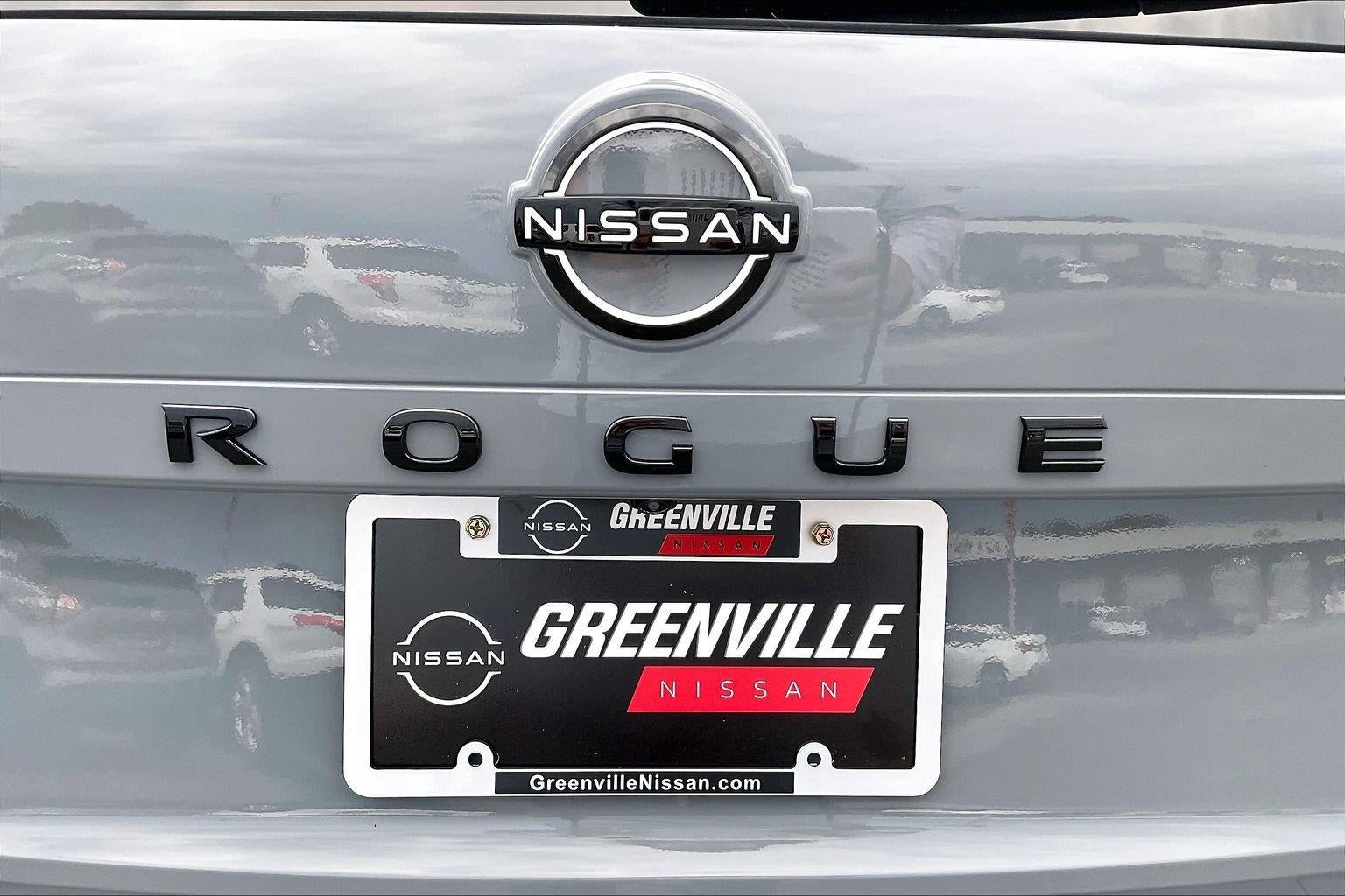 2026 Nissan Rogue Dark Armor