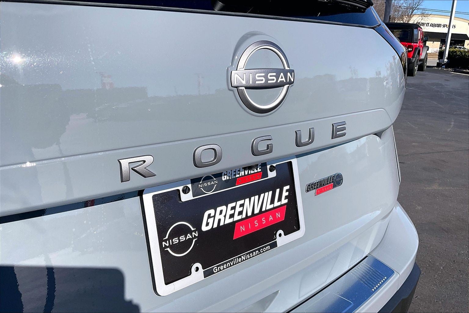 2026 Nissan Rogue SV