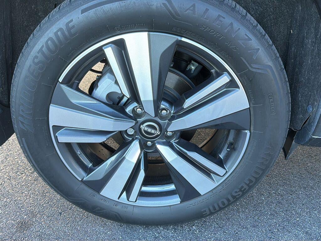 2024 Nissan ROGUE SL