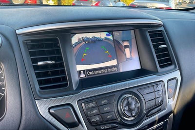 2020 Nissan Pathfinder SL