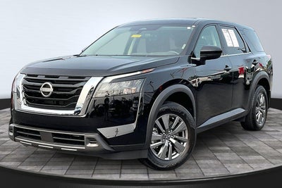 2025 Nissan Pathfinder S