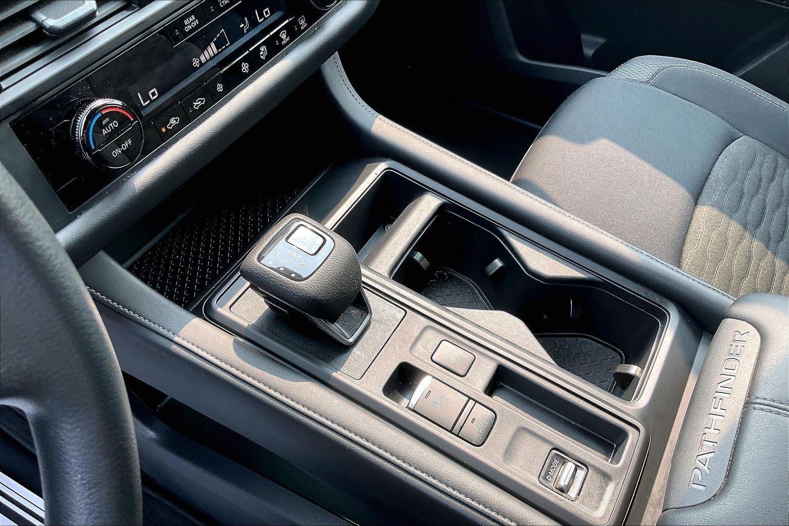 2025 Nissan Pathfinder S