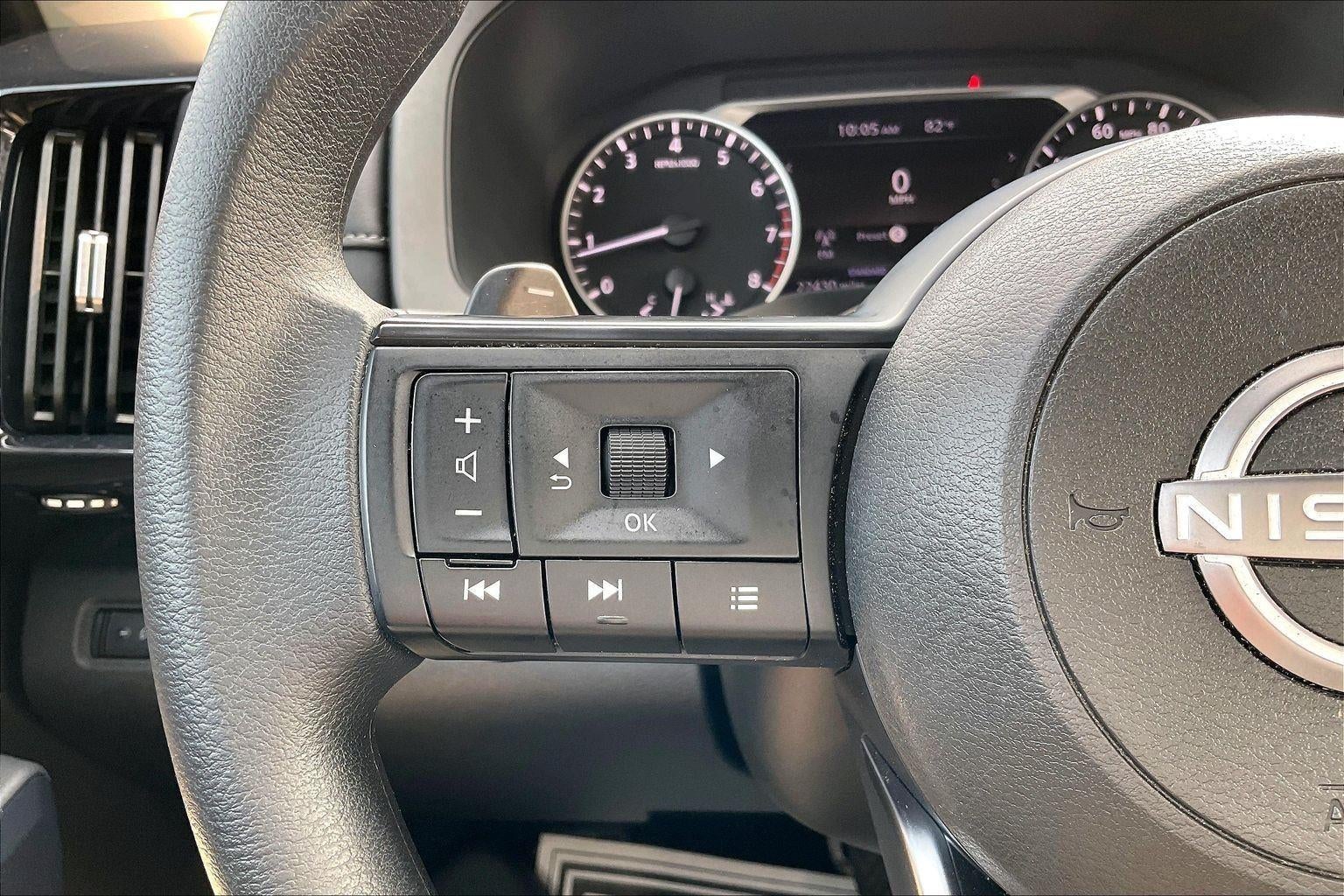 2025 Nissan Pathfinder S