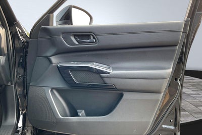 2025 Nissan Pathfinder S
